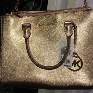 Michael Kors Sutton purse pale gold